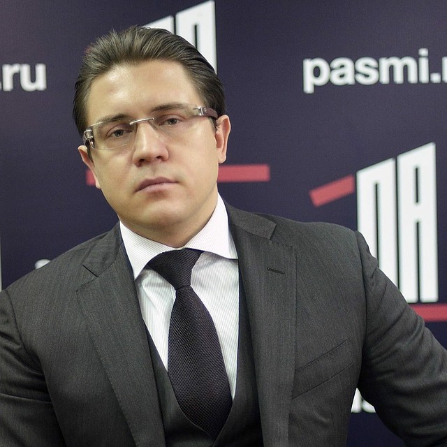 Адвокат Карабанов хочет, чтобы 2-летнего Платона Дмитрий Шепелев воспитывал вместе с родителями Фриске.