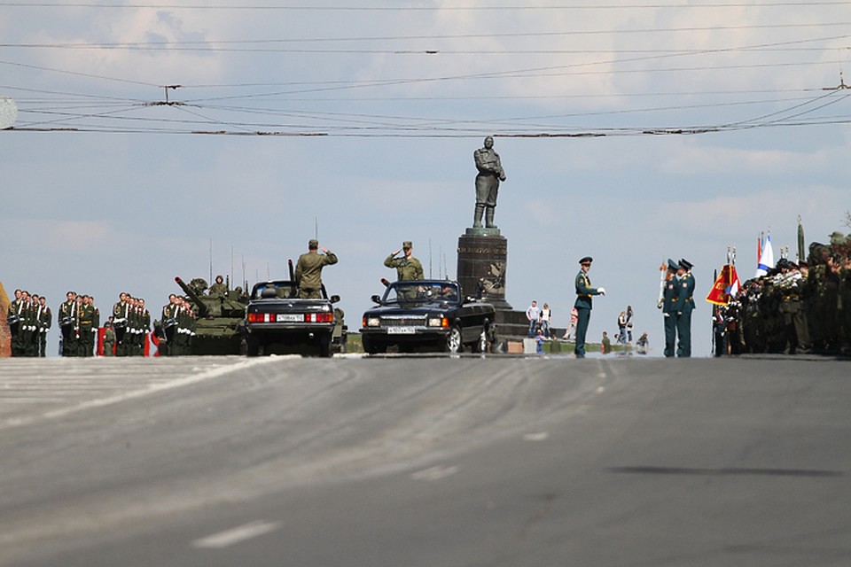 Парад Победы 9 мая начнется в 10.00. Фото: Роман ИГНАТЬЕВ