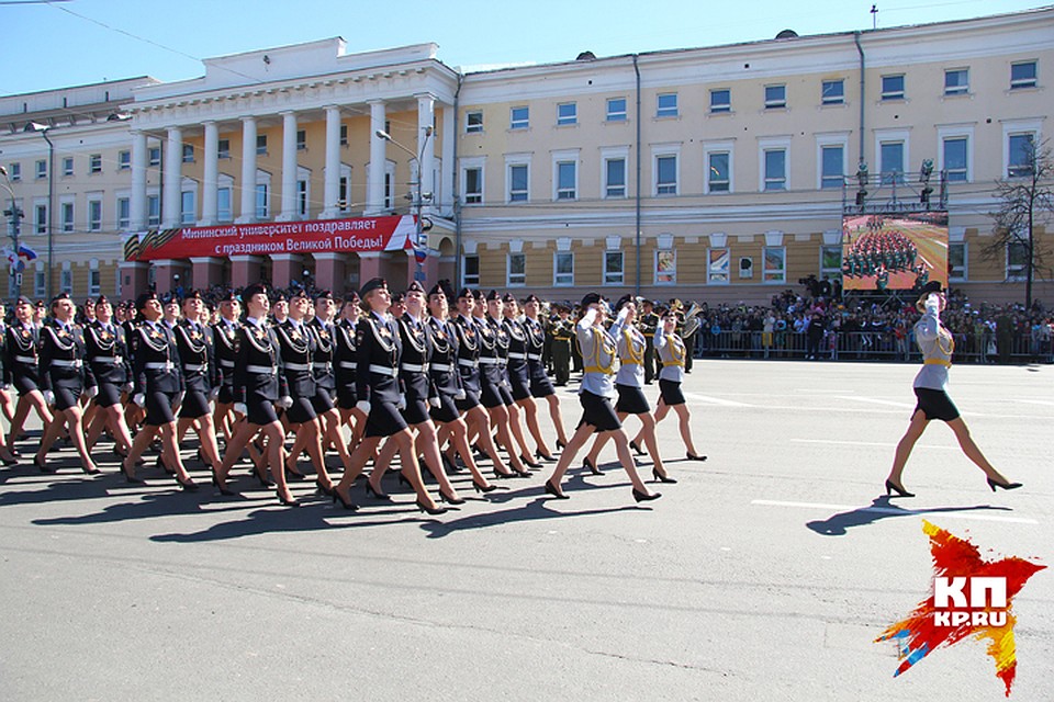 В Параде Победы примут участие более 1000 военных. Фото: Роман ИГНАТЬЕВ