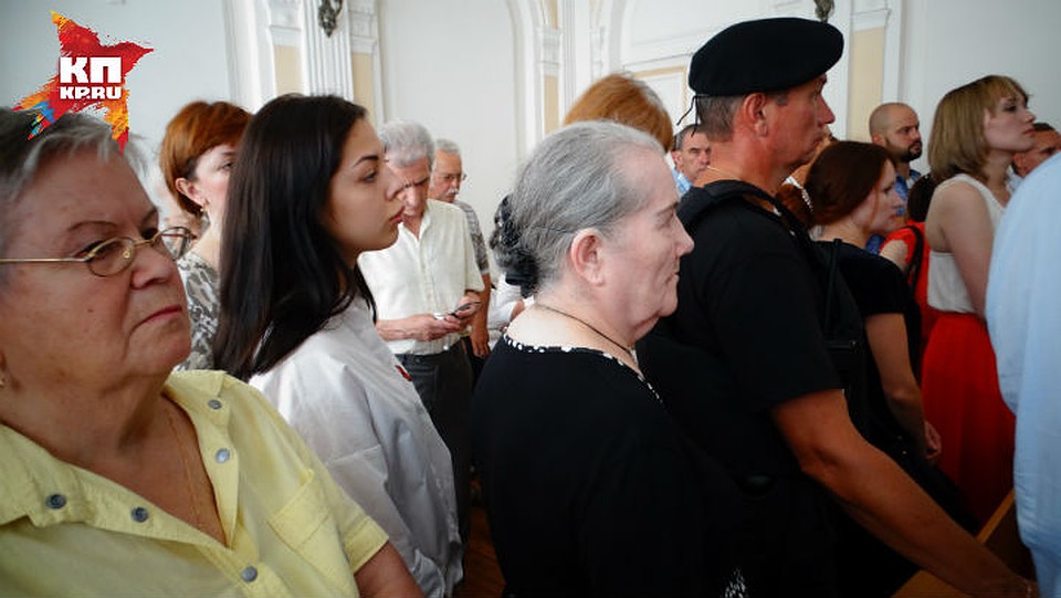 Дочка и мама Евгения Урлашова на суде. Фото: Екатерина ЛЕЩЕНКОВА