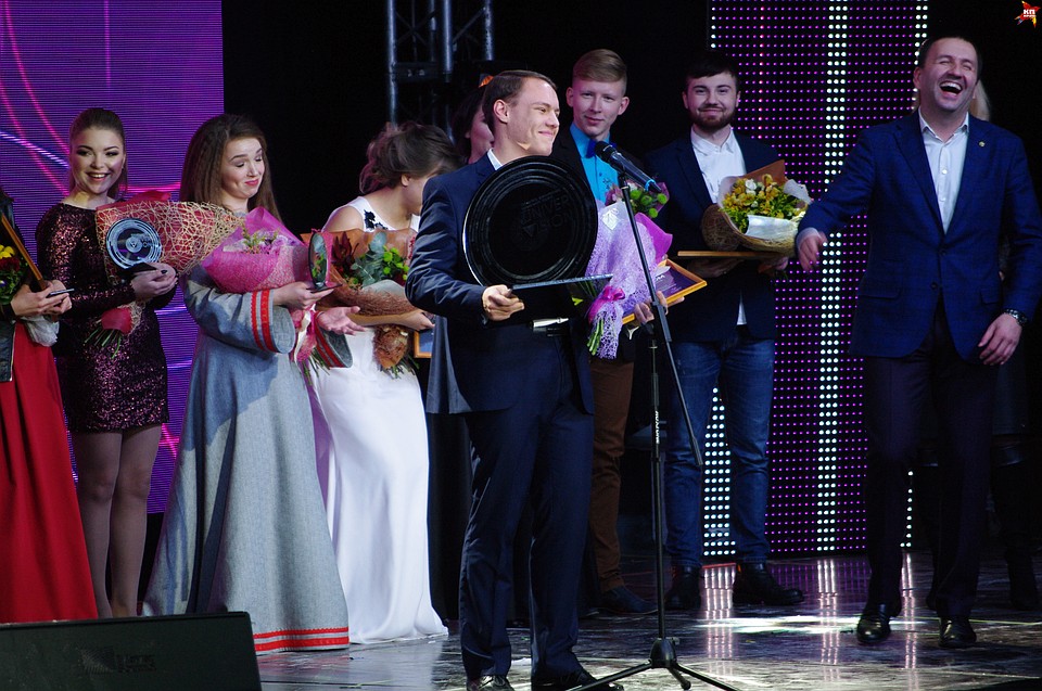 Победитель определился - Антон Святохин из Москвы. Награждение. Фото: Елена ВОРОБЬЕВА