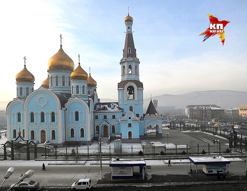 Собор Казанской Божьей Матери украшает привокзальную площадь Читы. Фото: Виктор ГУСЕЙНОВ