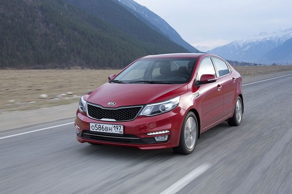 Какими бы характеристиками и недостатками не обладал Kia Rio, он остается локомотивом корейского бренда в России. И благодарить за это нужно не инженеров, а маркетологов