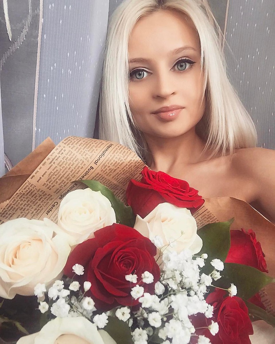 Несмотря на яркую внешность, сибирская Барби, похоже, еще не нашла своего Кена. Девушка не замужем. Фото: из личного архива