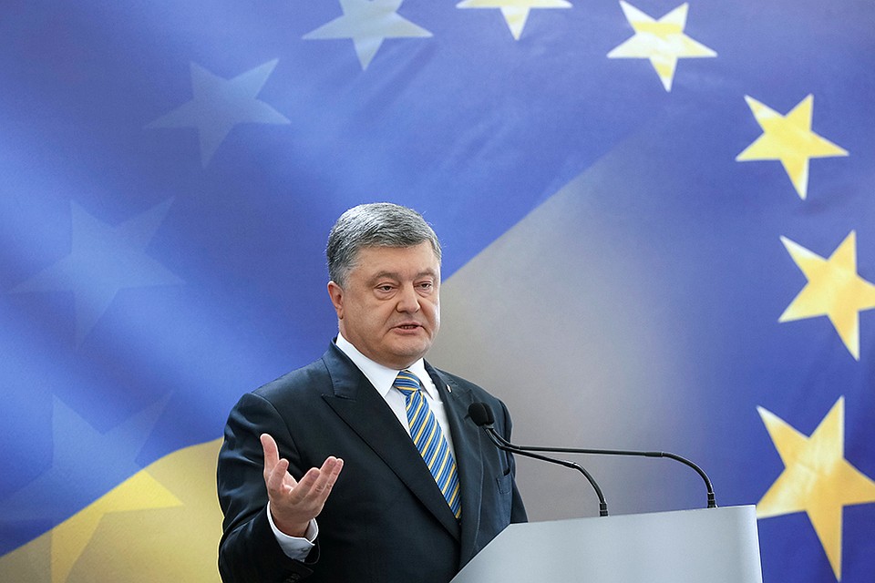 Порошенко похвастать успехами не может ни в социальной, ни в экономической сфере. Вот и пытается держаться на плаву за счет антироссийской риторики Фото: REUTERS