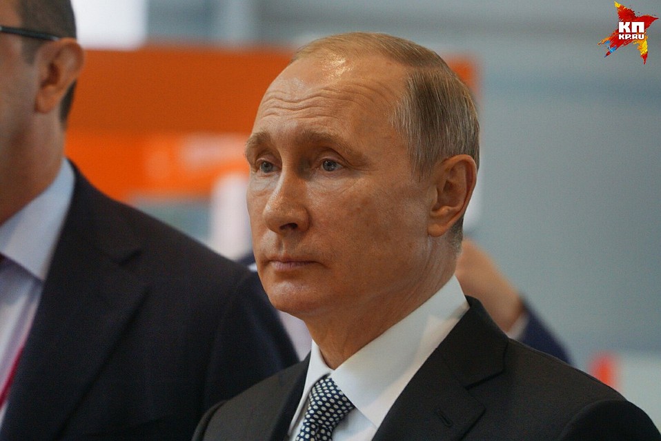 Владимир Путин остался в целом доволен, но особых эмоций не проявил. В отличие от министра промышленности и зампреда правительства Фото: Алексей БУЛАТОВ