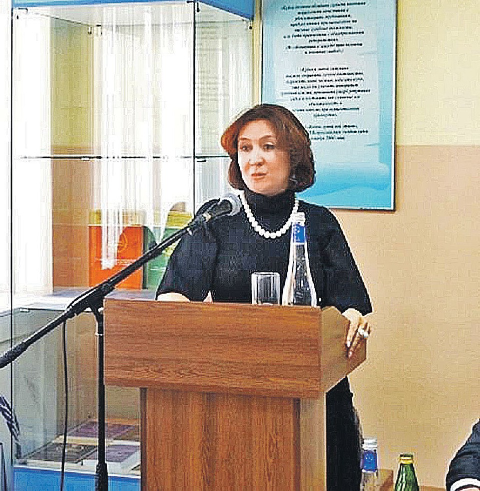 Елена Хахалева говорит, что все расходы взял на себя бывший супруг. Фото: www.rgup.ru
