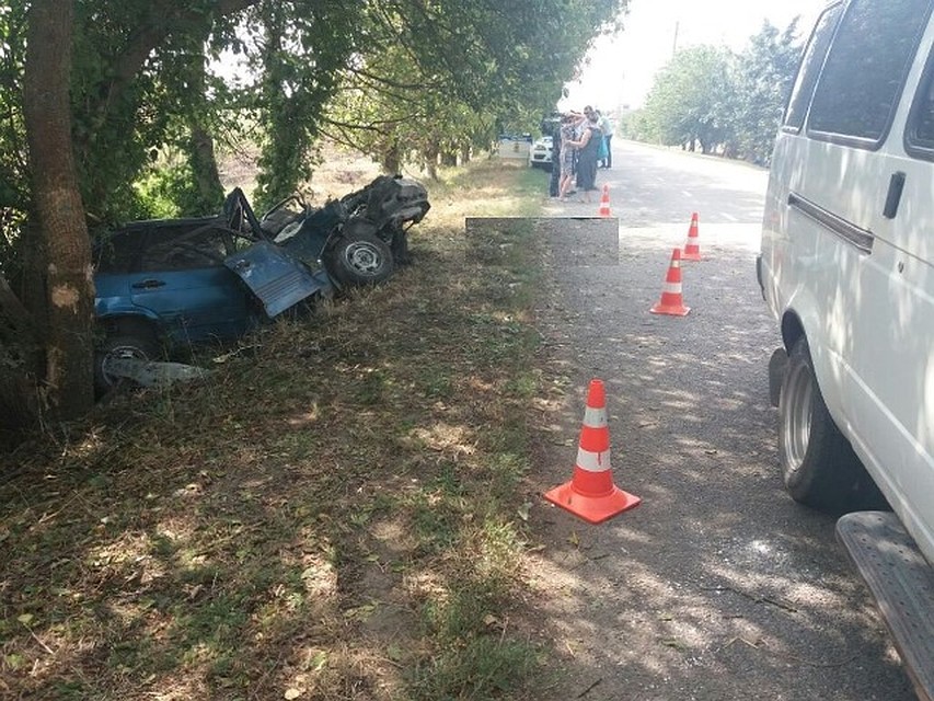 Отечественное авто превратилось в груду металлолома. Фото: УГИБДД ГУ МВД по Краснодарскому краю