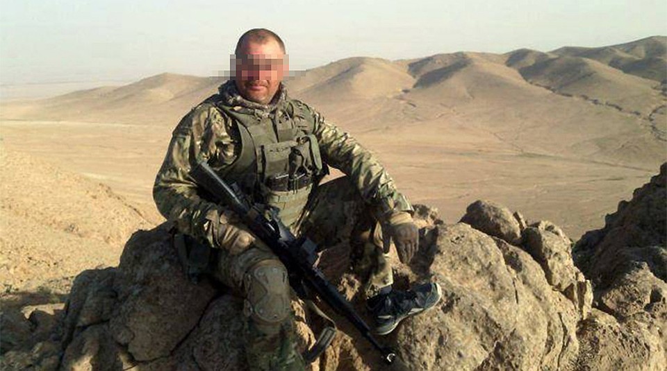 Эту фотографию опубликовали боевики. По их утверждению фото они нашли в телефоне убитого россиянина.
