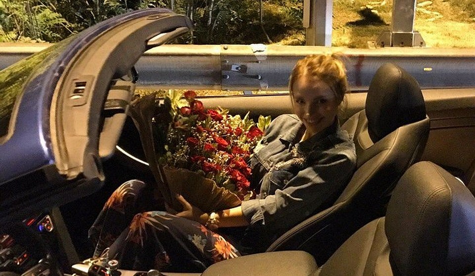 Девушка рассказывала о том, что любимый окружает ее романтикой. Фото: Личная страница героя публикации в соцсети