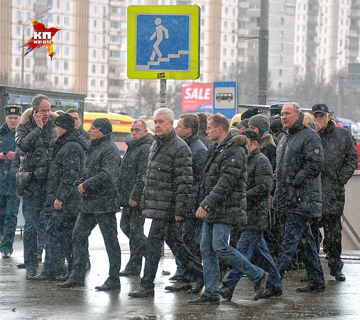 Мэр Москвы Сергей Собянин на месте происшествия. Фото: Михаил ФРОЛОВ