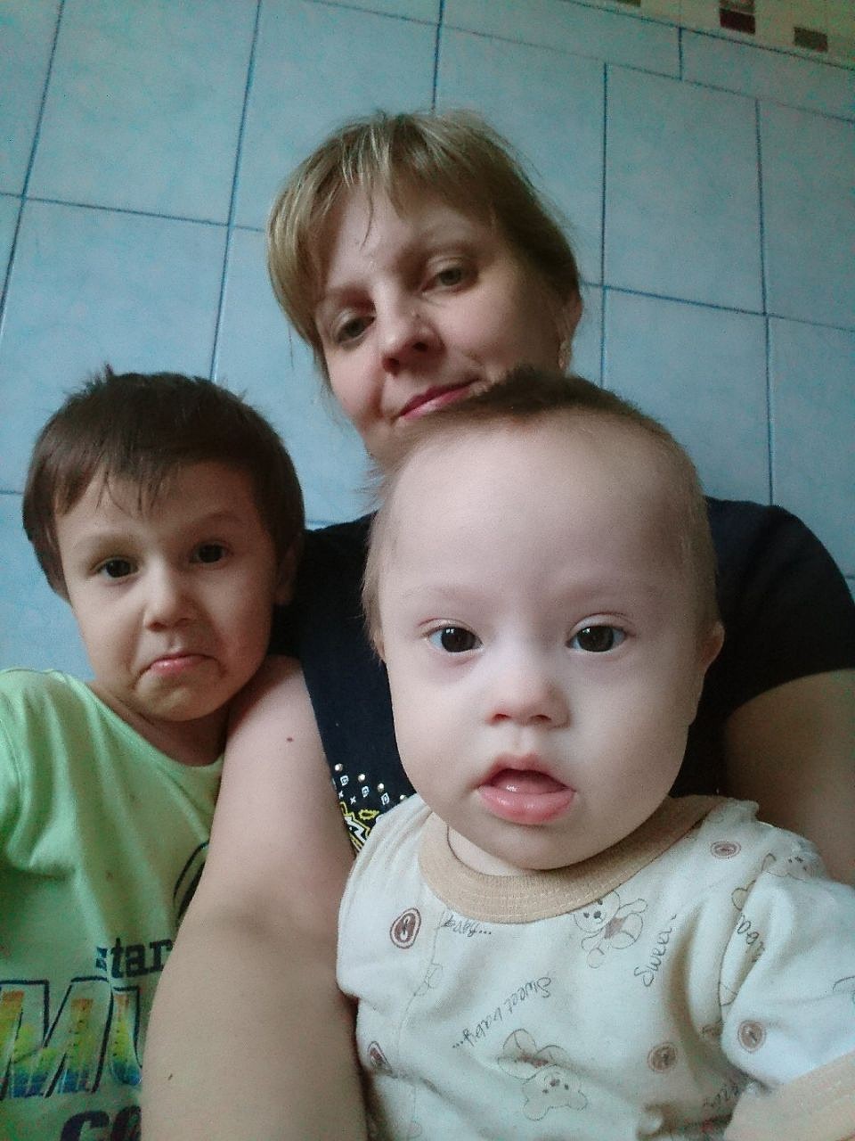 Младший сын Юлии - особенный, на его воспитание уходит немало сил и времени
