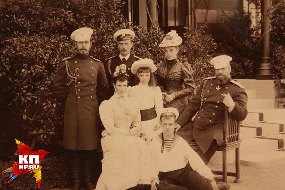 Семья императора Александра III в Ялте в 1893 году. Фото: проект "Трагедия семьи... Трагедия Родины...", Свердловский областной краеведческий музей имени О.Е. Клера