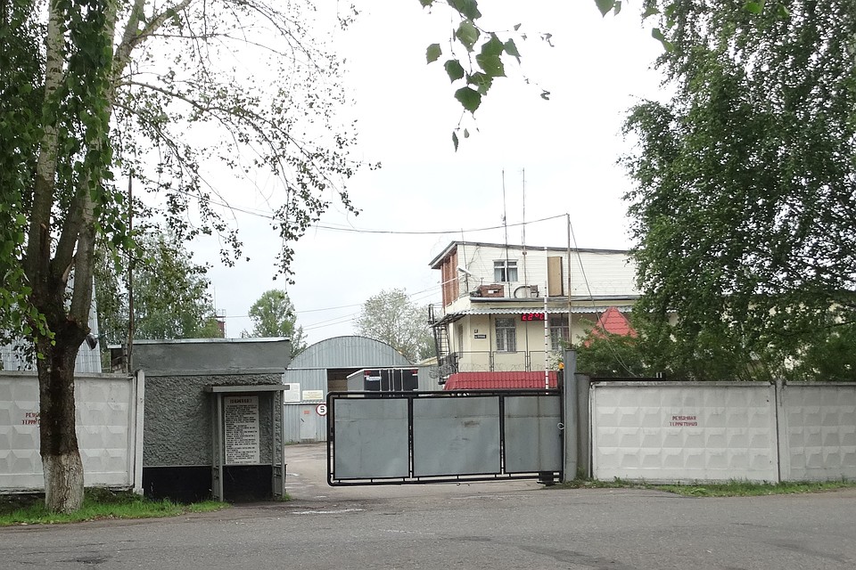 За этими стенами сотрудники ФСИН издевались над заключенными Фото: Роман РЫЖИКОВ