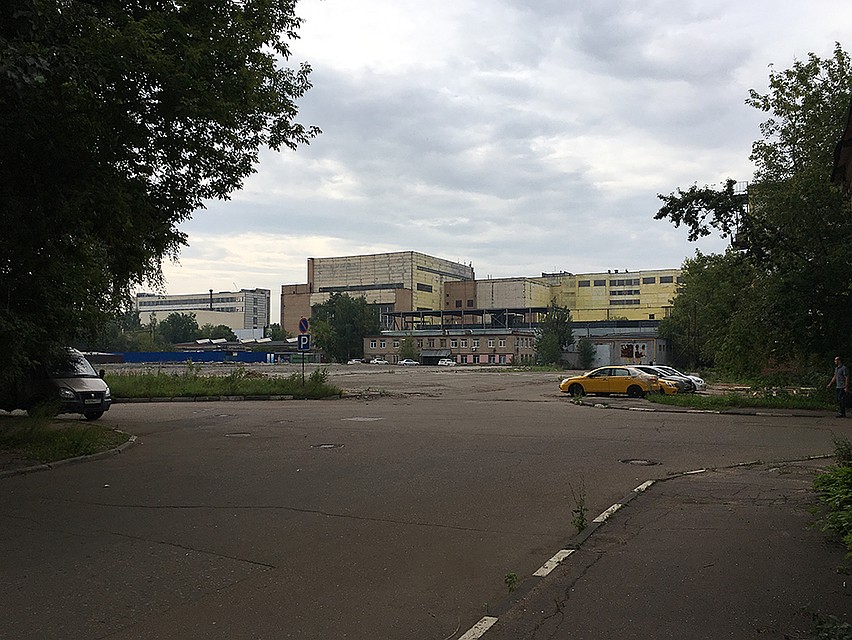 Остались лишь старые ангары и корпуса Фото: Алексей ОВЧИННИКОВ