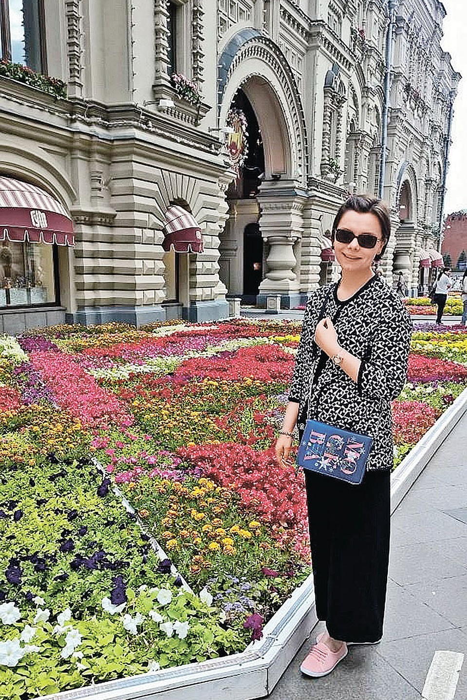 ...и в форме книги (25 тысяч руб.). Фото: Соцсети