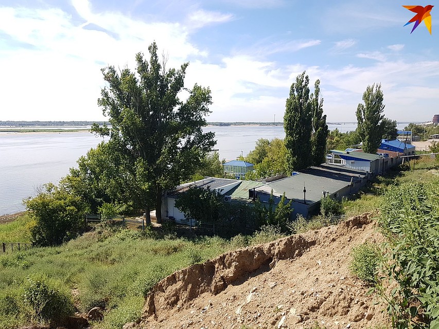 Часть территории приватизирована и замусорена - еще один вопрос, который надо будет решать. Фото: Екатерина СИМОХИНА