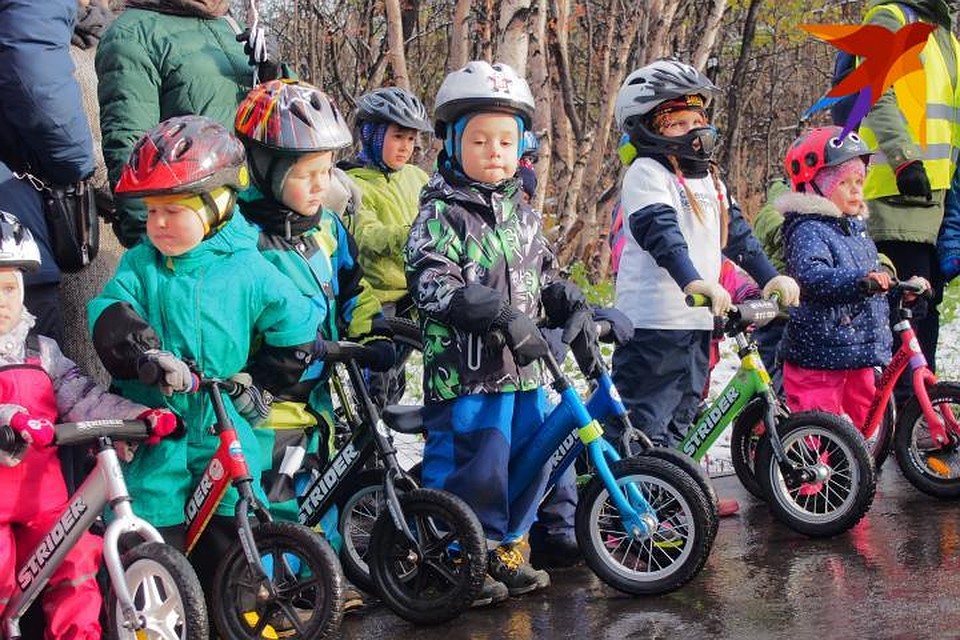 Каждый из юных спортсменов продемонстрировал одиночный заезд на короткой дистанции. Фото: Виктор КОСТРОВ