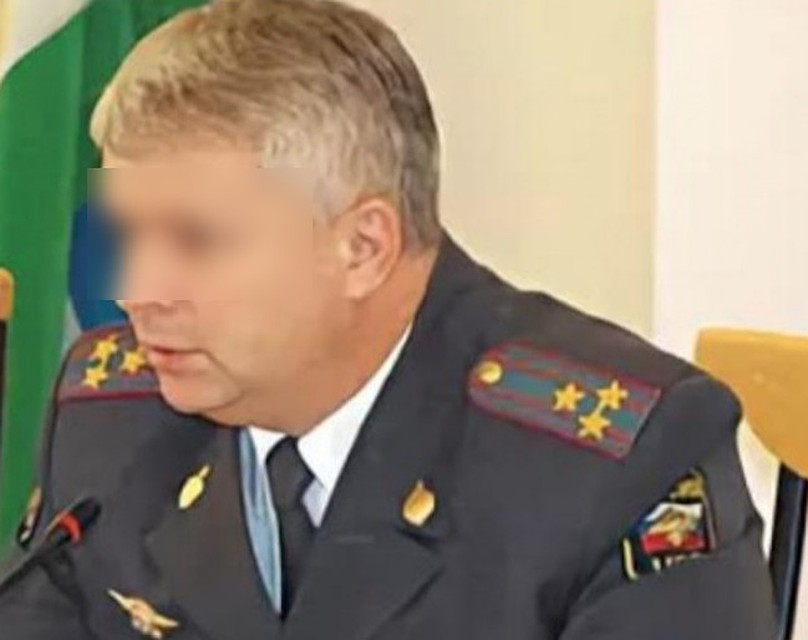 Матвеев пригласил девушку в веселую компанию
