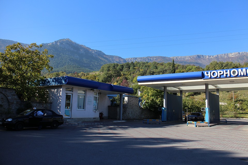 Девушку держали в плену не очень далеко от газовой заправки. Фото: Галина КОВАЛЕНКО