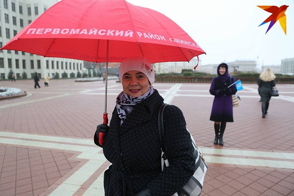 Минские коммунисты возложили цветы к памятнику Ленина. Фото: Святослав ЗОРКИЙ