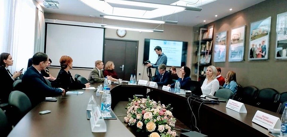 Участники круглого стола высказали свои мнения относительно покупки нового жилья и квартир на "вторичке" Фото: Софья СЕВОСТЬЯНОВА