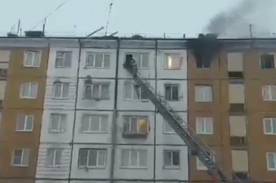 Фото пожара в квартире на пятом этаже. Фото: скриншот с видео