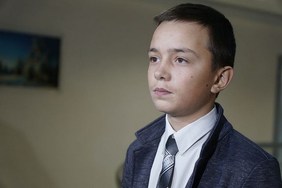 Мальчик не испугался шторма Фото: Алексей БУЛАТОВ