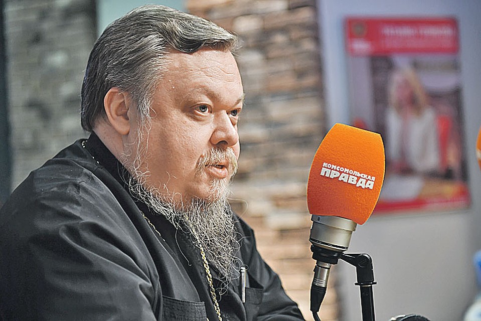 Всеволод Чаплин пришел доказать, что Иисус был Сыном Божиим. Фото: Виктор ГУСЕЙНОВ