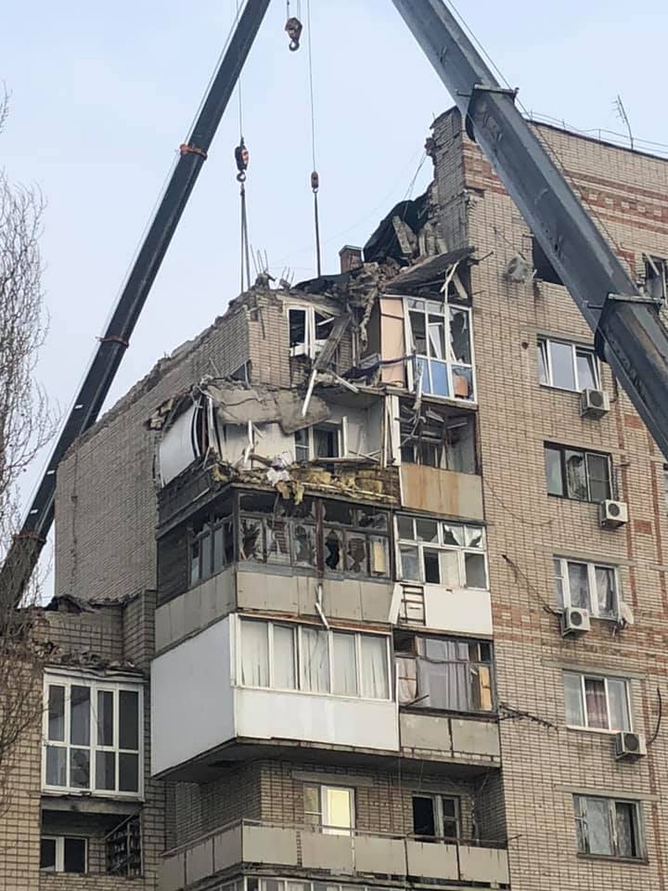 Сейчас спецы работают на восьмом этаже здания Фото: Ольга ГОПАЛО