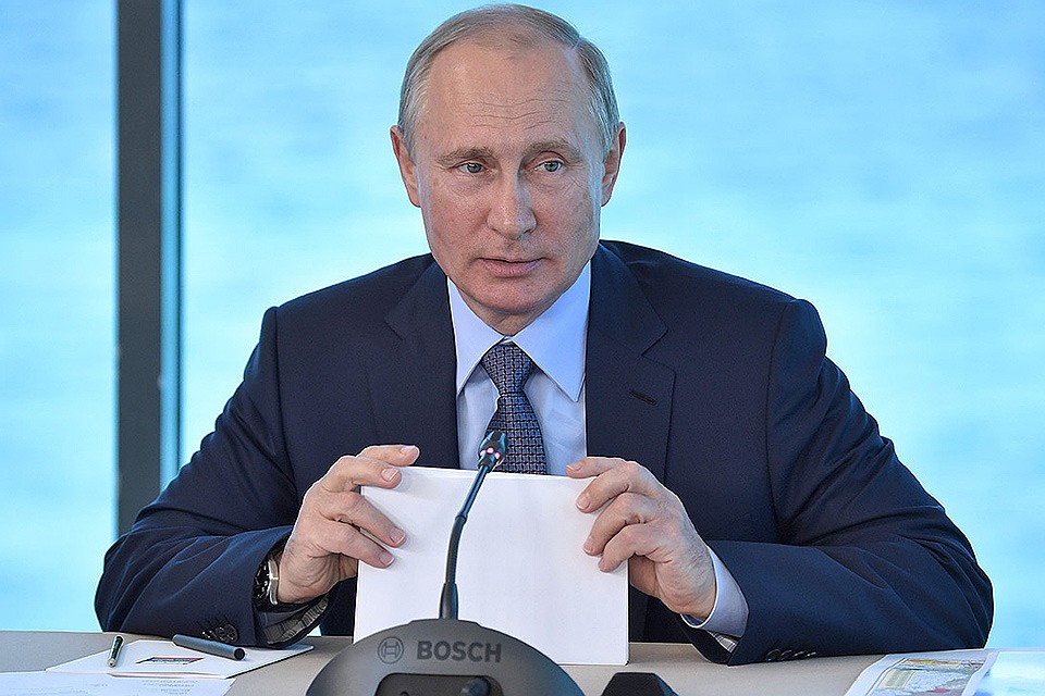 Дмитрий Песков о Путине: "Президент — настоящий трудоголик. У него свое понимание времени". Фото Алексей Никольский / ТАСС