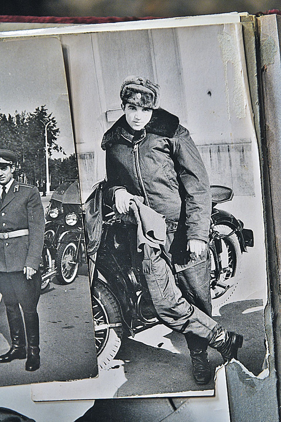 Так сержант Василий Зацепилов выглядел в 1969 году (снимок сделан сразу после покушения на Брежнева). Фото: Михаил ФРОЛОВ