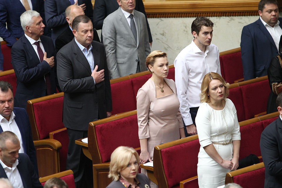 Коммунист рассказал, что на месте президента незалежной разогнал бы Верховную Раду, если бы та не принимала правильных решений Фото: Олег ТЕРЕЩЕНКО