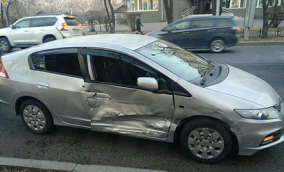Повреждения у авто марки Honda Insight. Фото: dps_vl