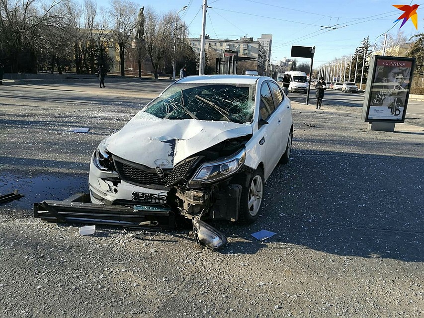 За рулем иномарки находилась студентка пятого курса одного из городских вузов. Фото: Инна ШЕРЕМЕТЬЕВА
