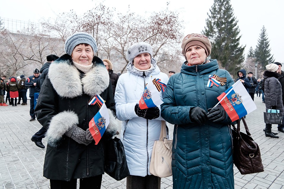 Старшее поколение однозначно заявляет: «Крым всегда был наш». Слева направо - дети ВОВ Анна Поликарповна, Зоя Архиповна, Александра Андриановна. Фото: Даба ДАБАЕВ
