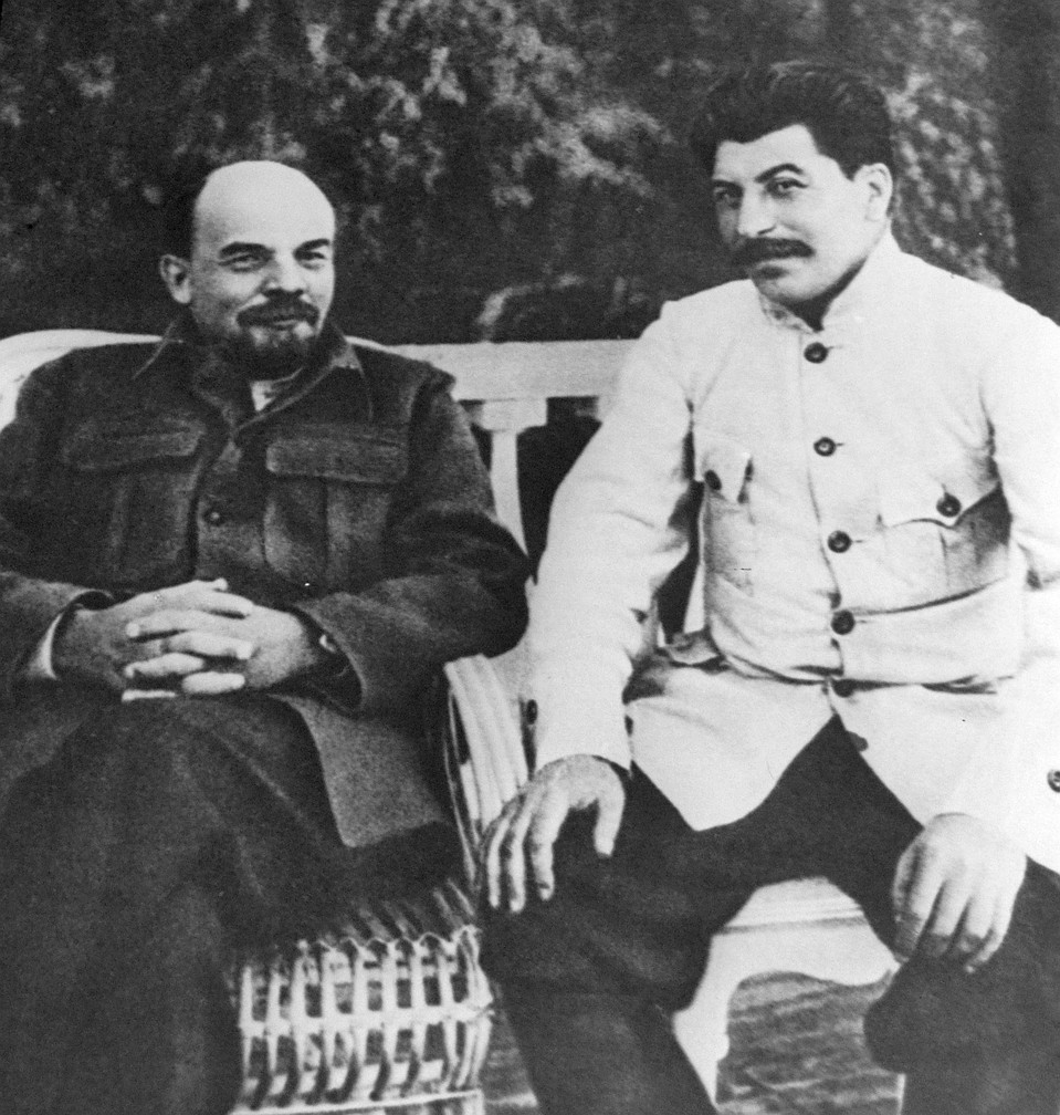 Перед эвакуацией тела Ленина в Тюмень, Иосиф Сталин лично пришел попрощаться с ним. Фото: Архив ФСО России