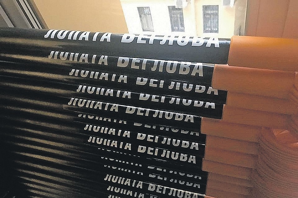 Сразу после новогодних каникул врио губернатора Александр Беглов раздал чиновникам лопаты своего имени.