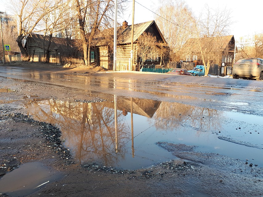 На Нижней самые глубокие ямы и лужи по мнению горожан Фото: Анастасия Захарова