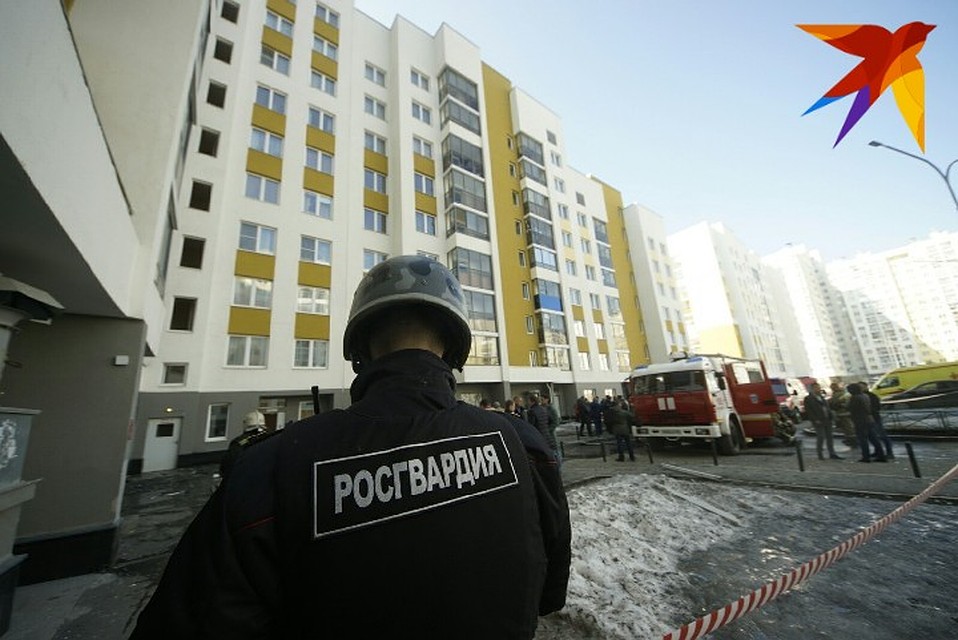 На месте ЧП работает полиция, сотрудники Росгвардии, прокуратура Фото: Алексей БУЛАТОВ