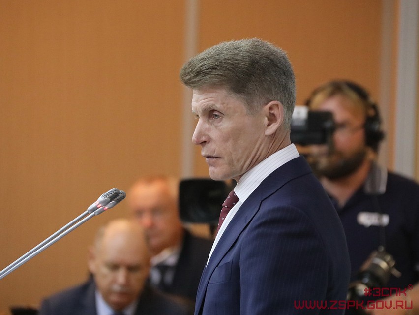 Губернатор Приморского края отчитывается в Заксобрании Фото: zspk.gov.ru