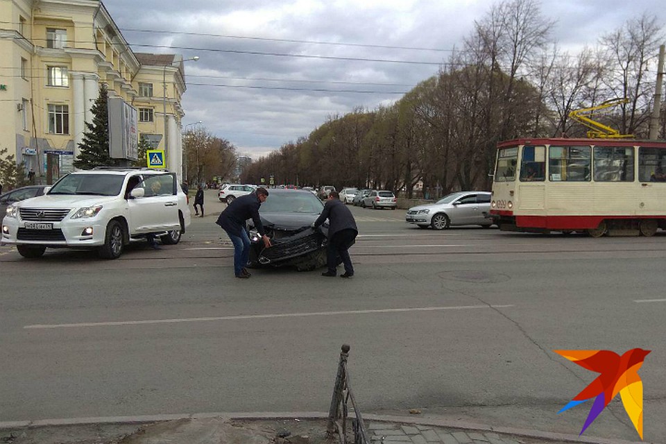 Начальник электротранспорта помог восстановить движение в час пик. Фото: Сергей УФИМЦЕВ