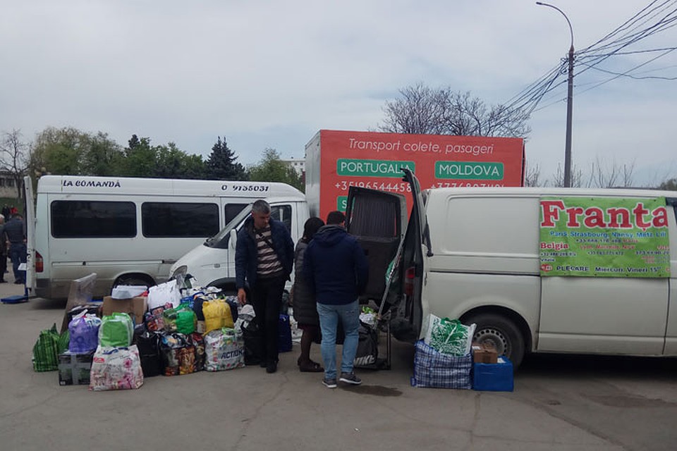 На маршрутках в виде объявлений - вся география Европы