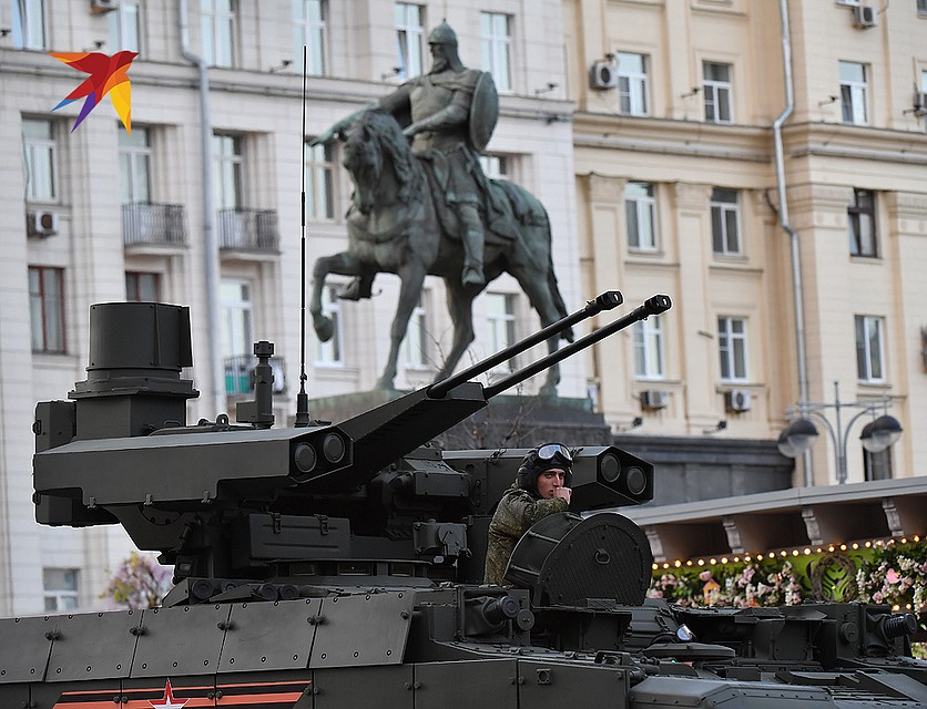 9 мая на Красную площадь выйдут 130 единиц современного вооружения и военной техники. Фото: Виктор ГУСЕЙНОВ