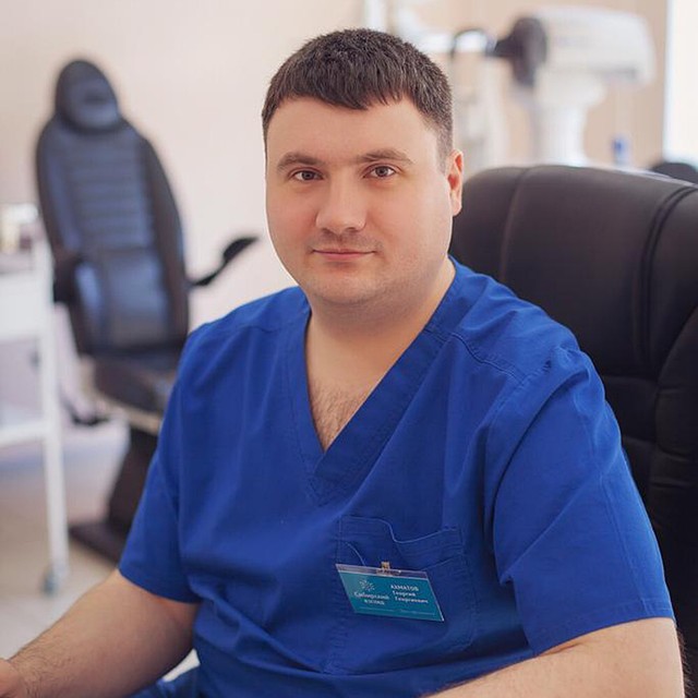 Георгий Ахматов - врач-офтальмолог, стаж в офтальмологии с 2008 года