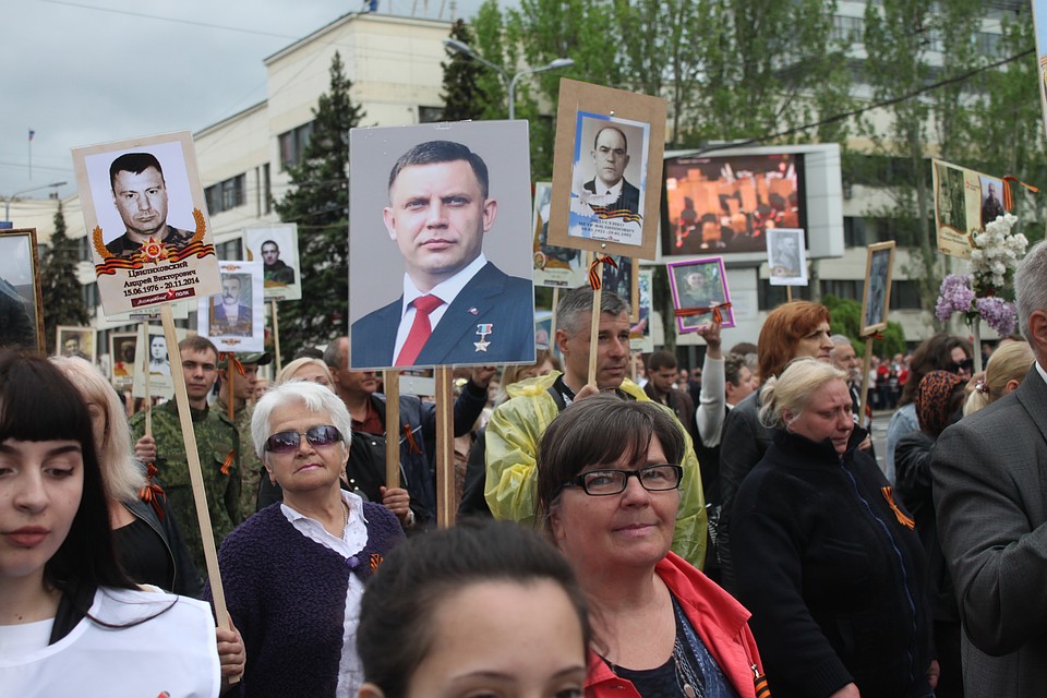 Бессмертный полк в Донецке 2019 собрал десятки тысяч людей Фото: Никита МАКАРЕНКОВ, Павел ХАНАРИН