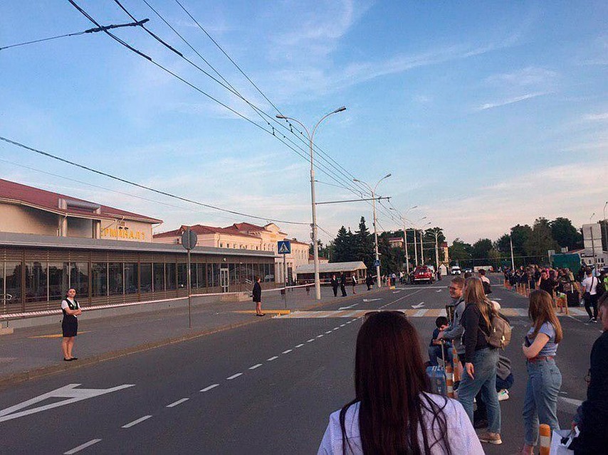 Эвакуация в аэропорту Краснодара.
