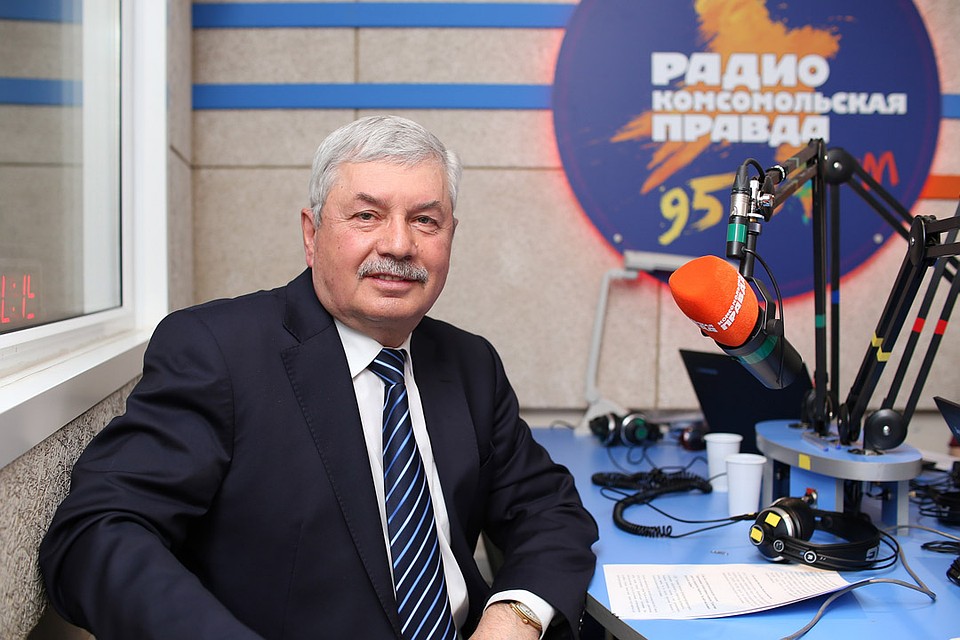 Владимир Мякуш на радио «Комсомольская правда». Фото: Андрей АБРАМОВ