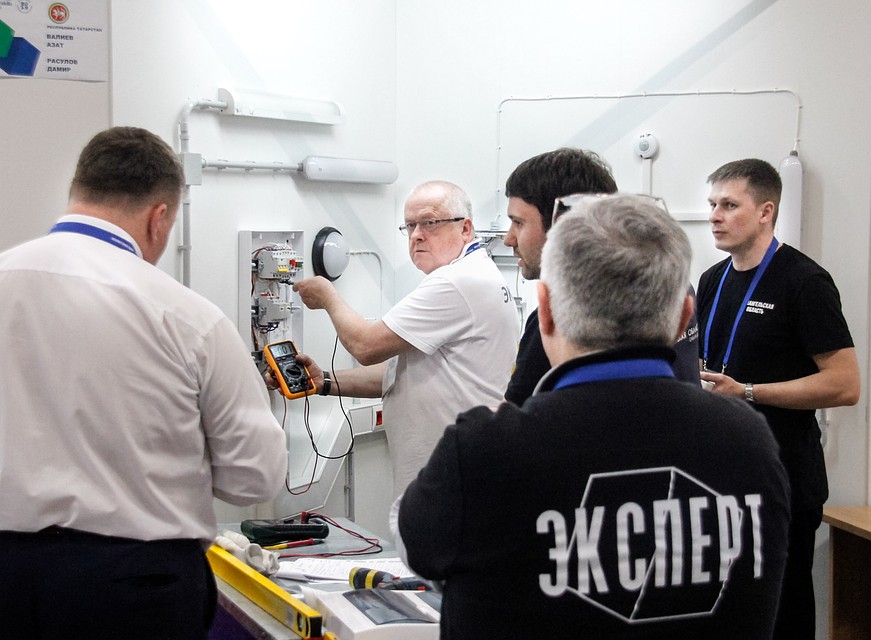 Работу профессионалов оценивали больше 1200 экспертов. Фото: Михаил ГОНЧАРОВ