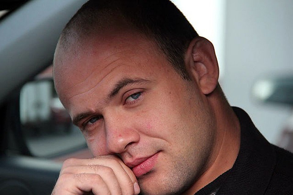 По словам очевидцев, спортсмен даже не успел ничего сделать - получив несколько ударов в голову, он потерял сознание Фото: ВКонтакте